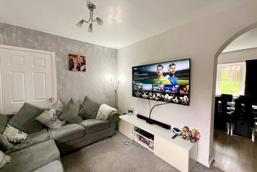 Property photo 2 of 10