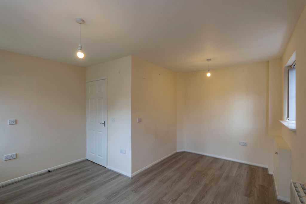 Property photo 3 of 9 Img_8258_1