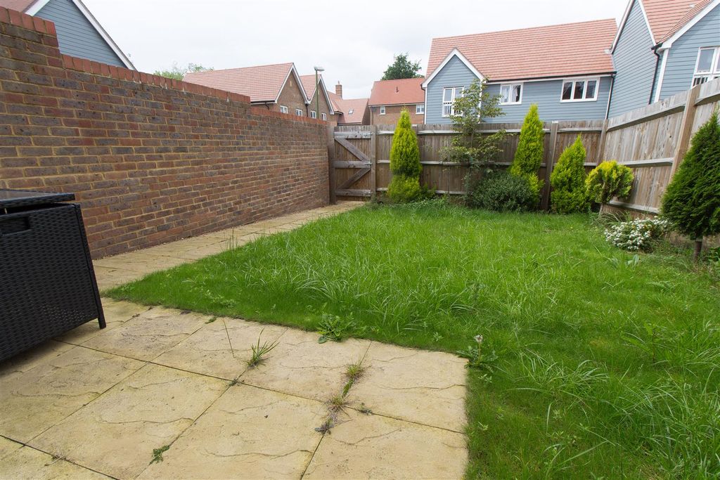 Property photo 3 of 10 George Av Garden.Jpg