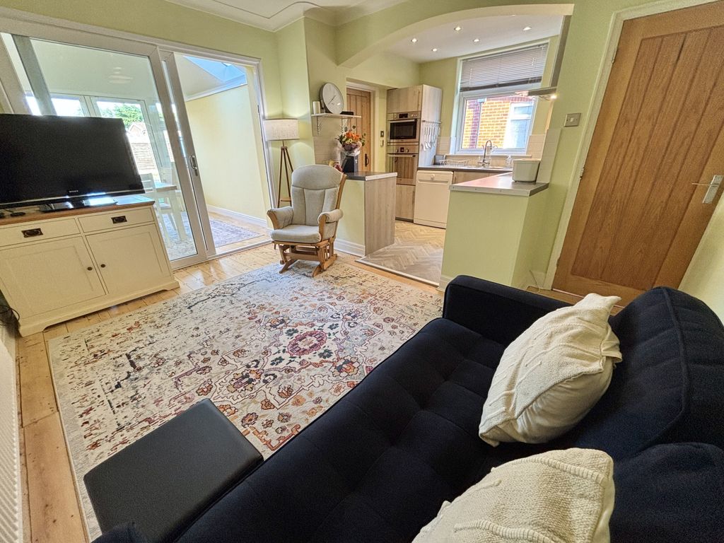 Property photo 3 of 36