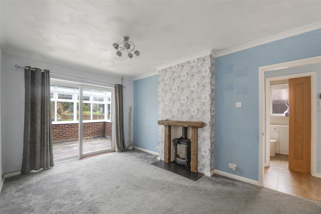 Property photo 3 of 13 08.