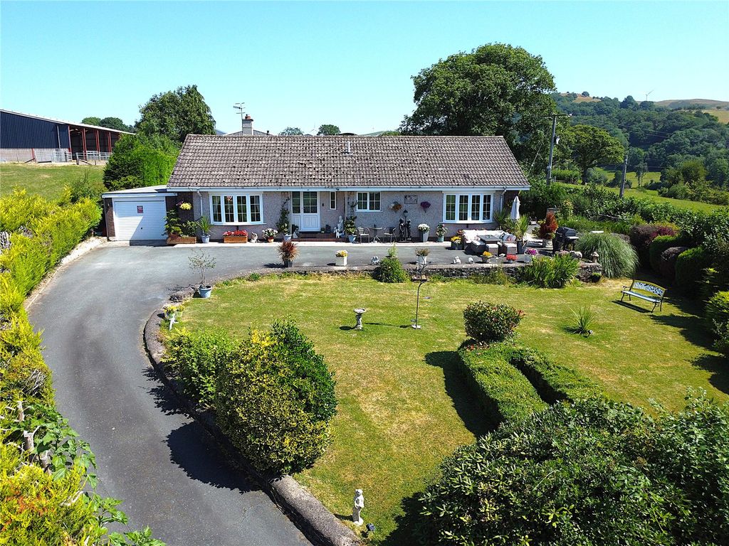 Property photo 1 of 39 Picture No. 44