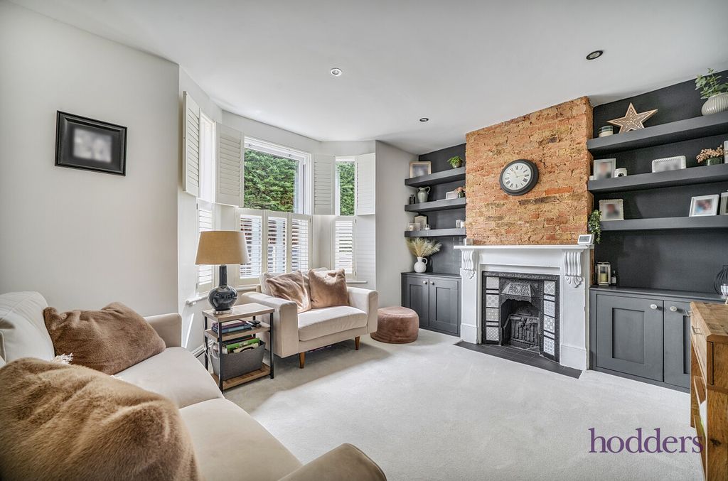 Property photo 2 of 20 c9175d6F-8c4A-4ce...