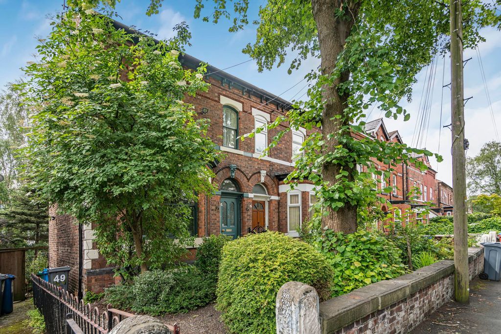 Property photo 1 of 31