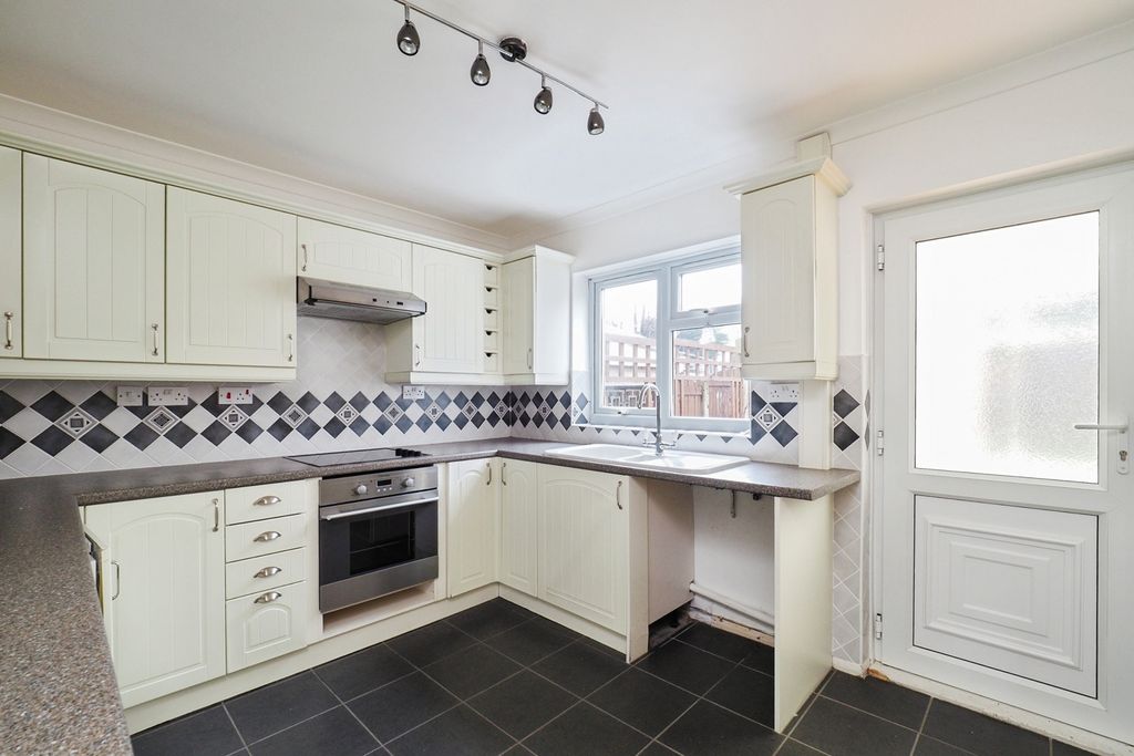 Property photo 3 of 16 Pbox-Img.Jpg