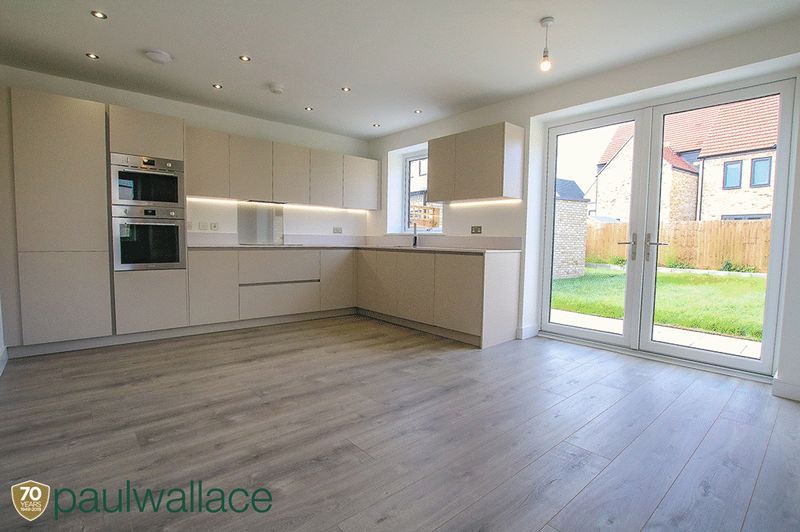 Property photo 2 of 14 Kitchen