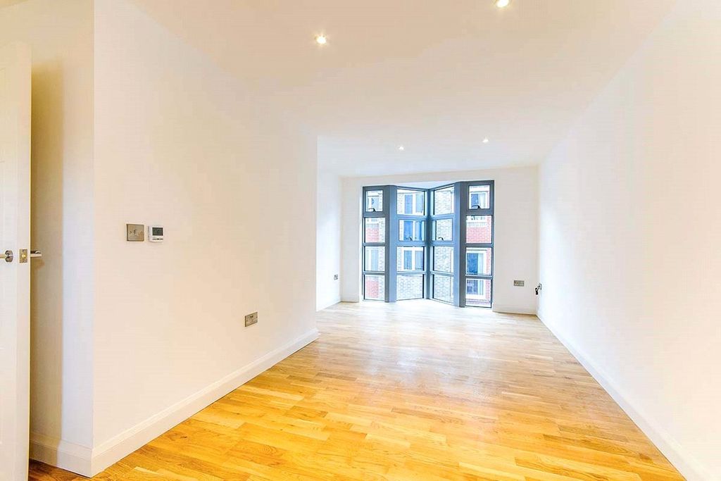 Property photo 2 of 7 Picture No. 01