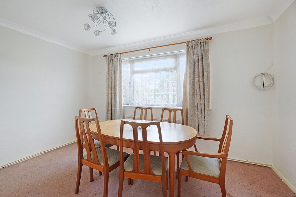 Property photo 3 of 20 4075808