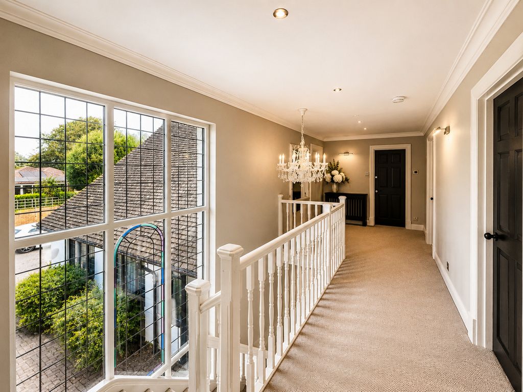Property photo 2 of 36