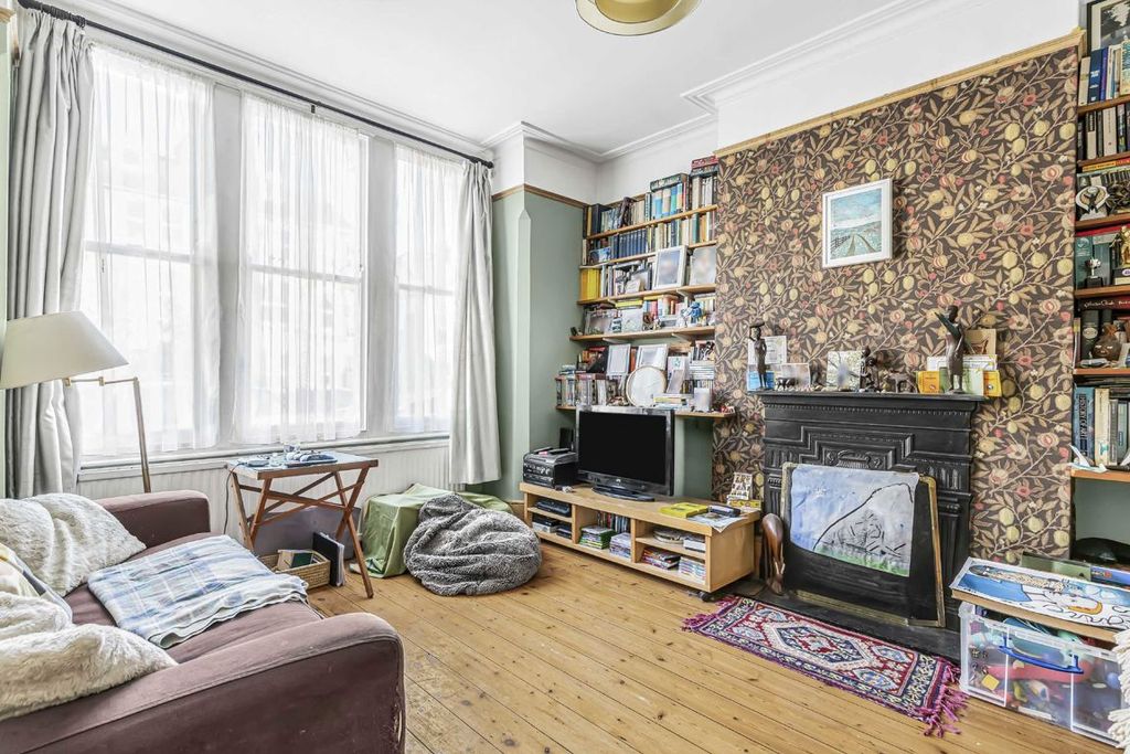 Property photo 2 of 9
