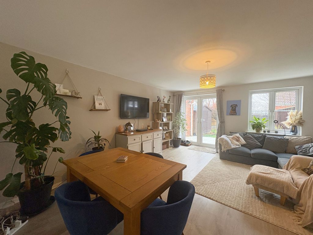 Property photo 2 of 17 Gallery