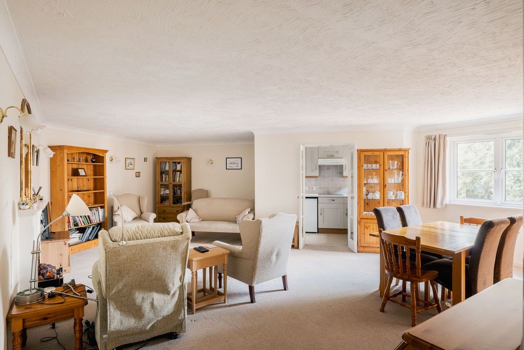Property photo 3 of 14