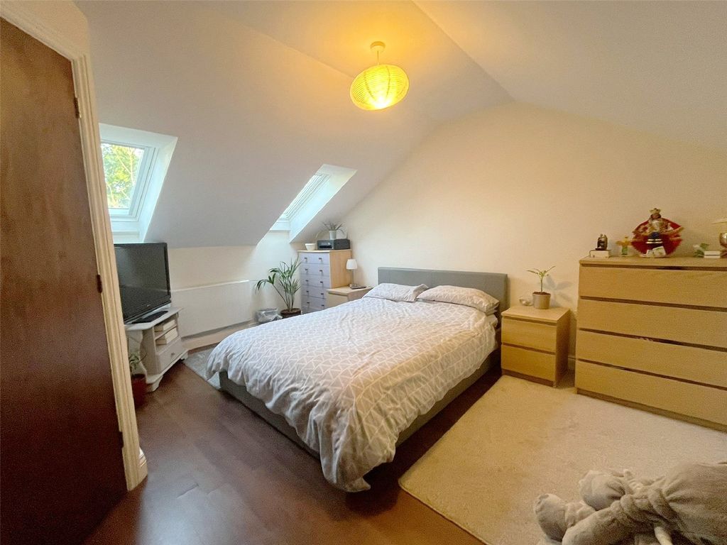 Property photo 3 of 7 Picture No. 11