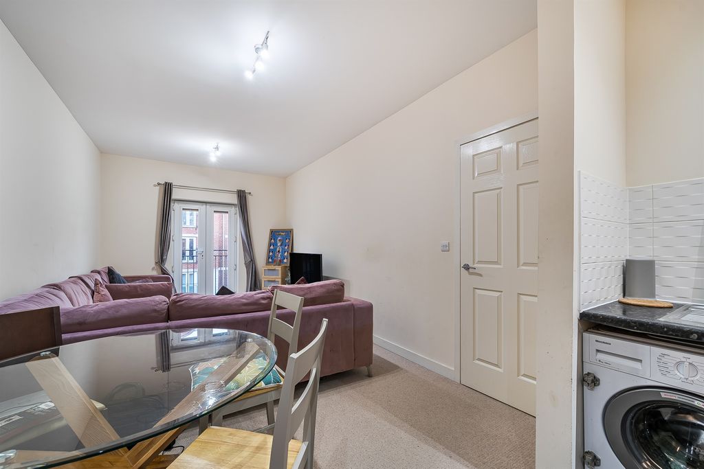 Property photo 3 of 9