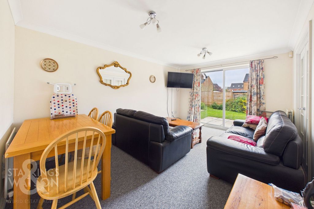 Property photo 2 of 30