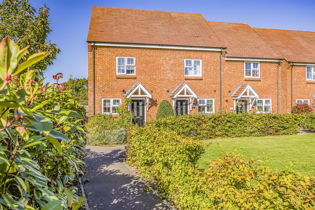 Property photo 1 of 18 1 Brook Close, Nutbourne-Porticomarketing-Nexa-47.