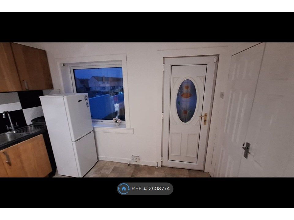 Property photo 2 of 31