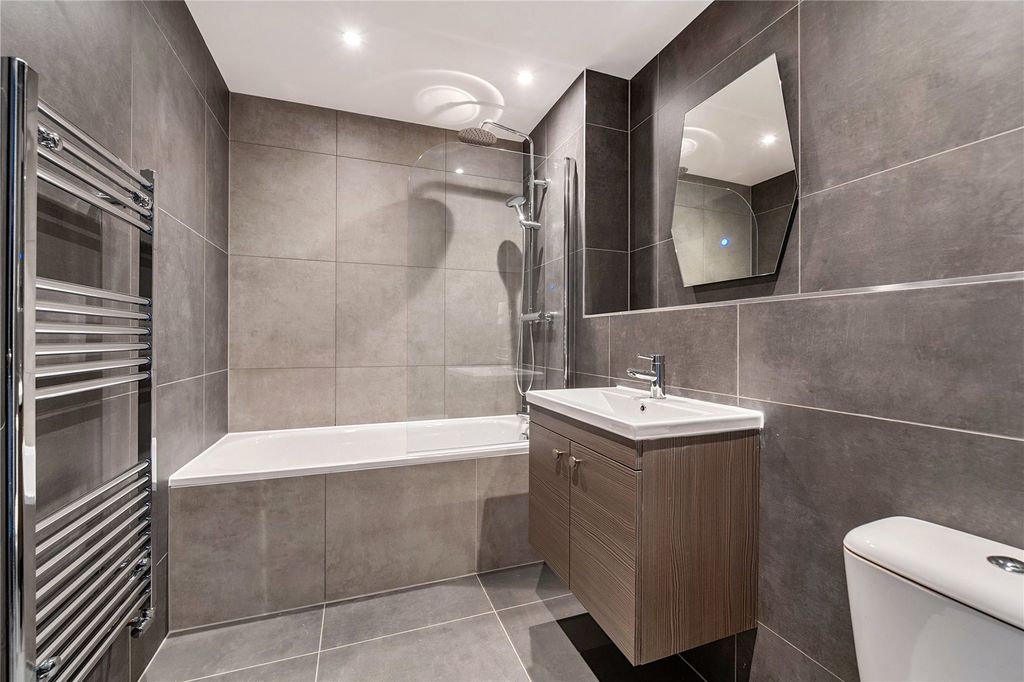 Property photo 2 of 15 Picture No. 11