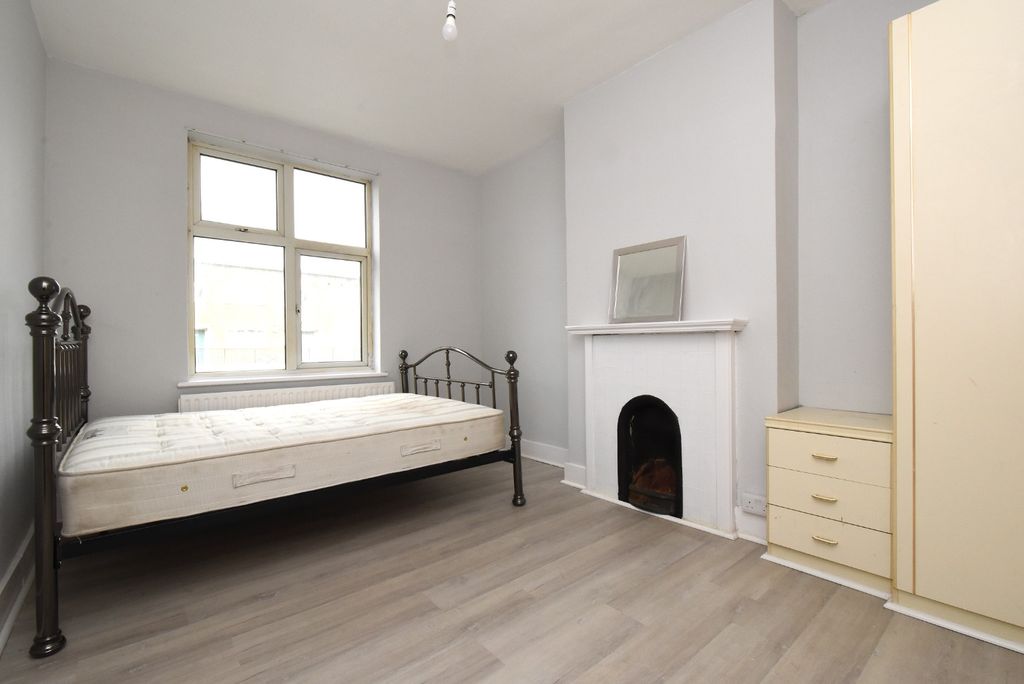 Property photo 2 of 6 5349491