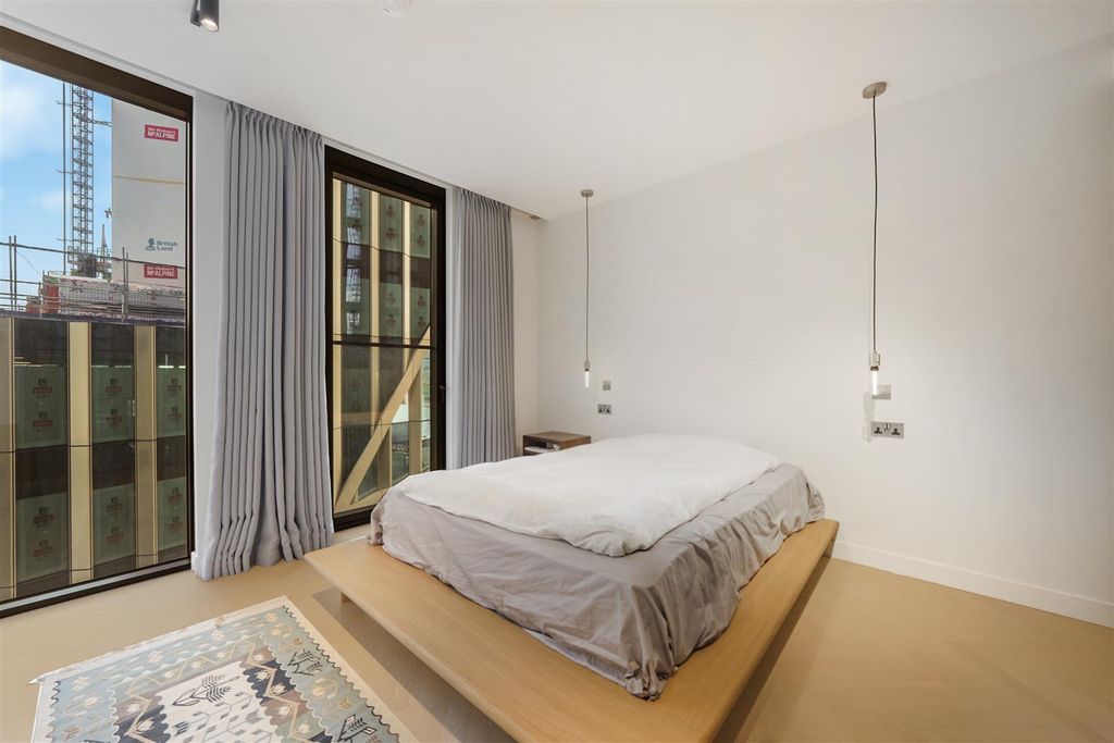 Property photo 2 of 5 Apartment S1304, 19 Sun Street - Euveo9Jhg8Jfi2Hyw