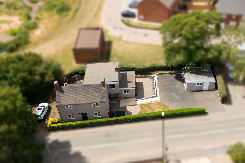 Property photo 1 of 27