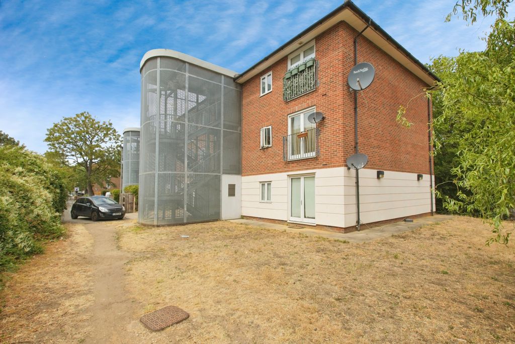 Property photo 2 of 19 Img_6892