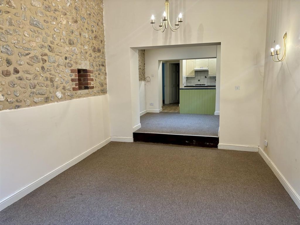 Property photo 2 of 10 Lounge