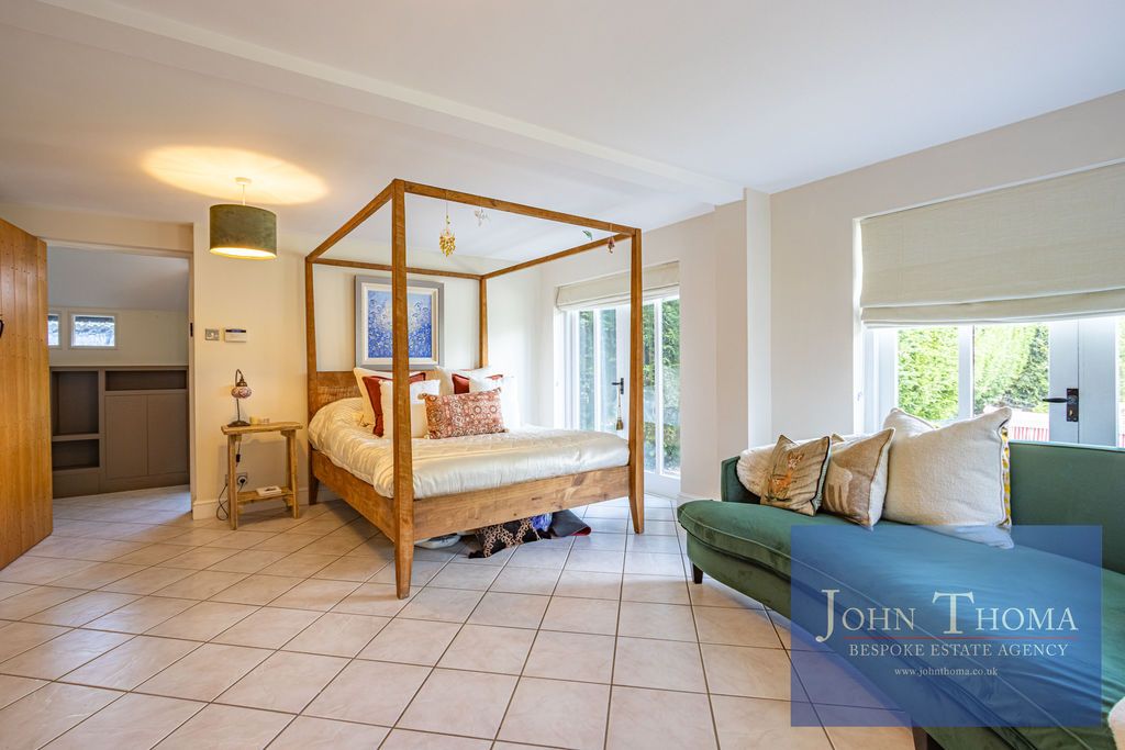 Additional image 23 of 6 bed property to rentMarshalls Barn, Woodside, Epping CM16
