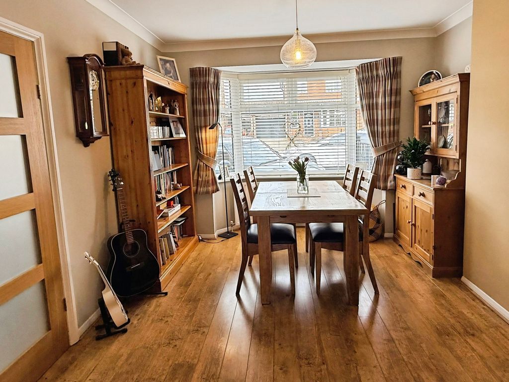 Property photo 3 of 26