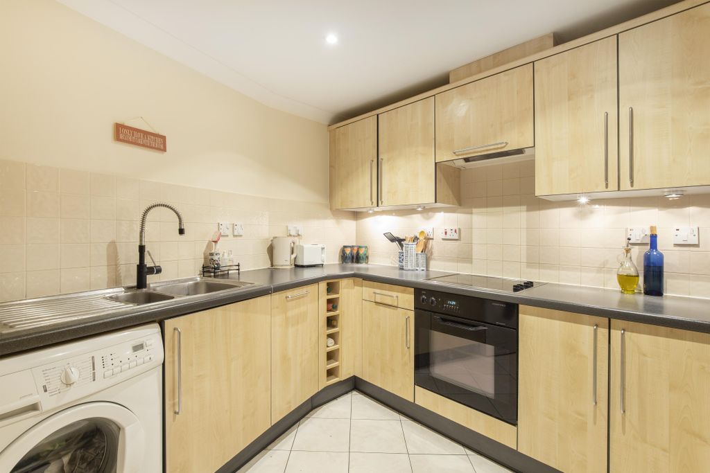 Property photo 3 of 7