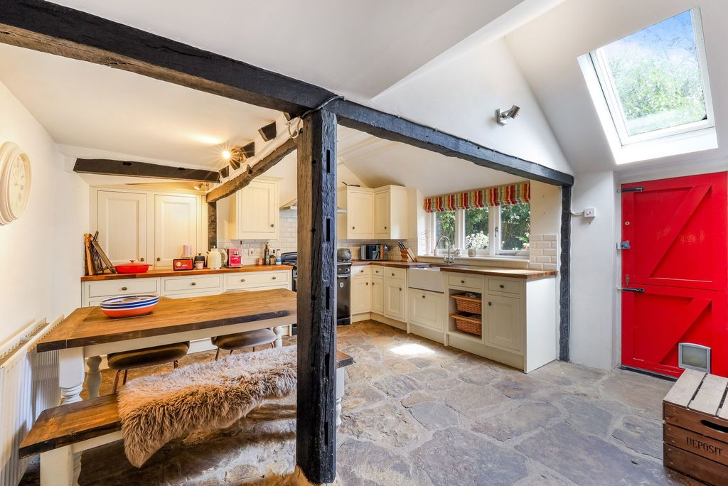 Additional image 7 of 3 bed end terrace house for saleEast Grinstead Road, Lingfield RH7