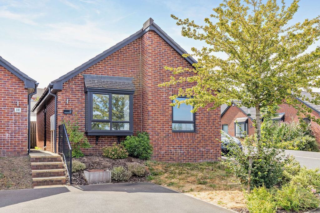 Property photo 1 of 20