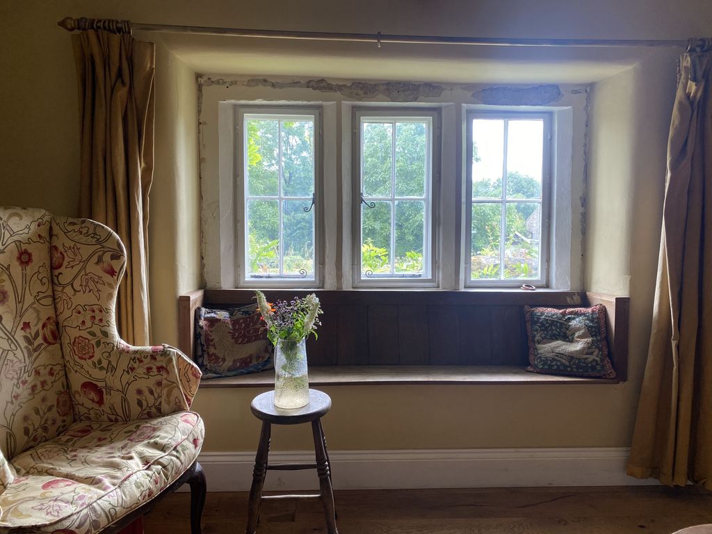 Property photo 3 of 46