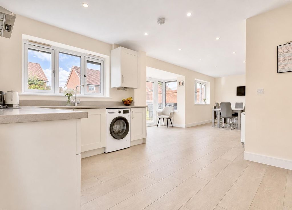Property photo 2 of 31 C64Dd87C-Afc4-481C-82D1-97Fef3B706C8.Jpg