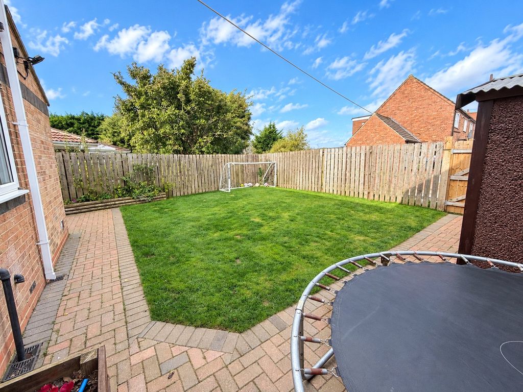 Property photo 3 of 19 Picture No. 25