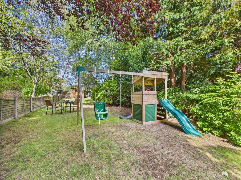 Property photo 3 of 24 Cam03830G0-Pr0198-Still024