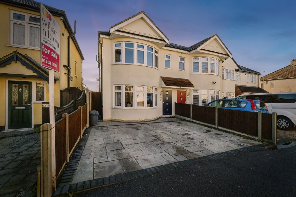 Property photo 2 of 20