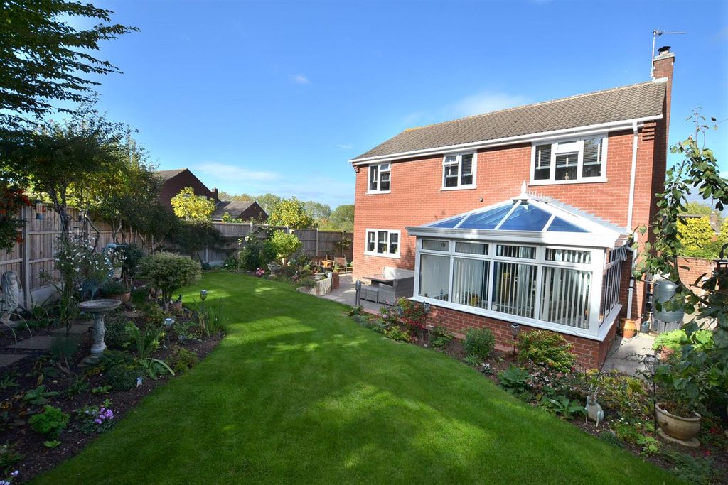 Property photo 2 of 32 Grassholme (7).Jpg