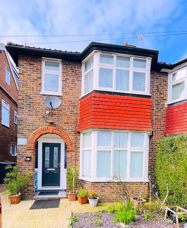 Property photo 1 of 8