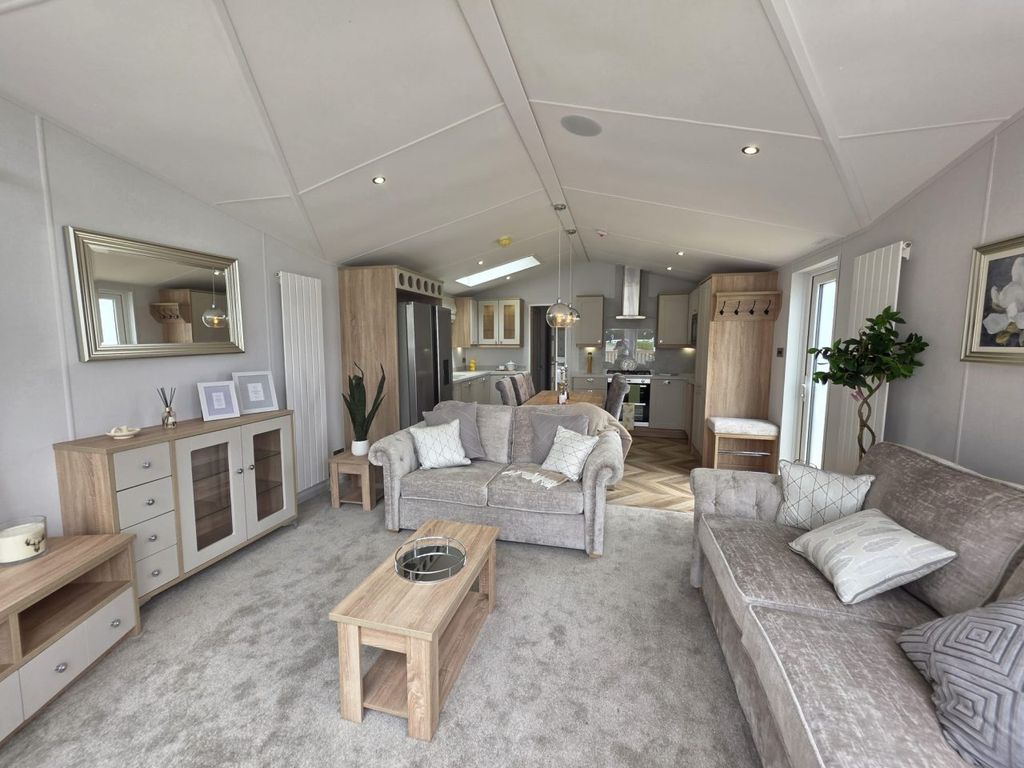 Property photo 3 of 10 Willerby Vogue 2