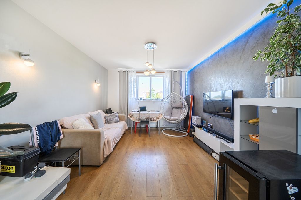 Property photo 3 of 19 1495818 (1).Jpg