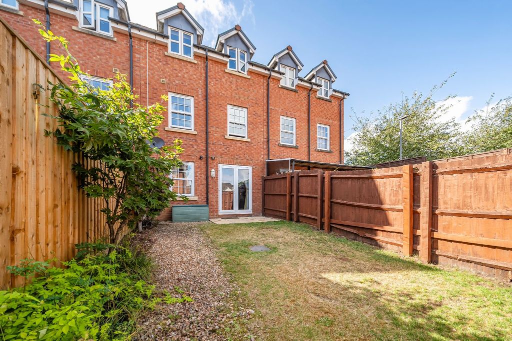 Property photo 3 of 23 Seddons, Tiverton