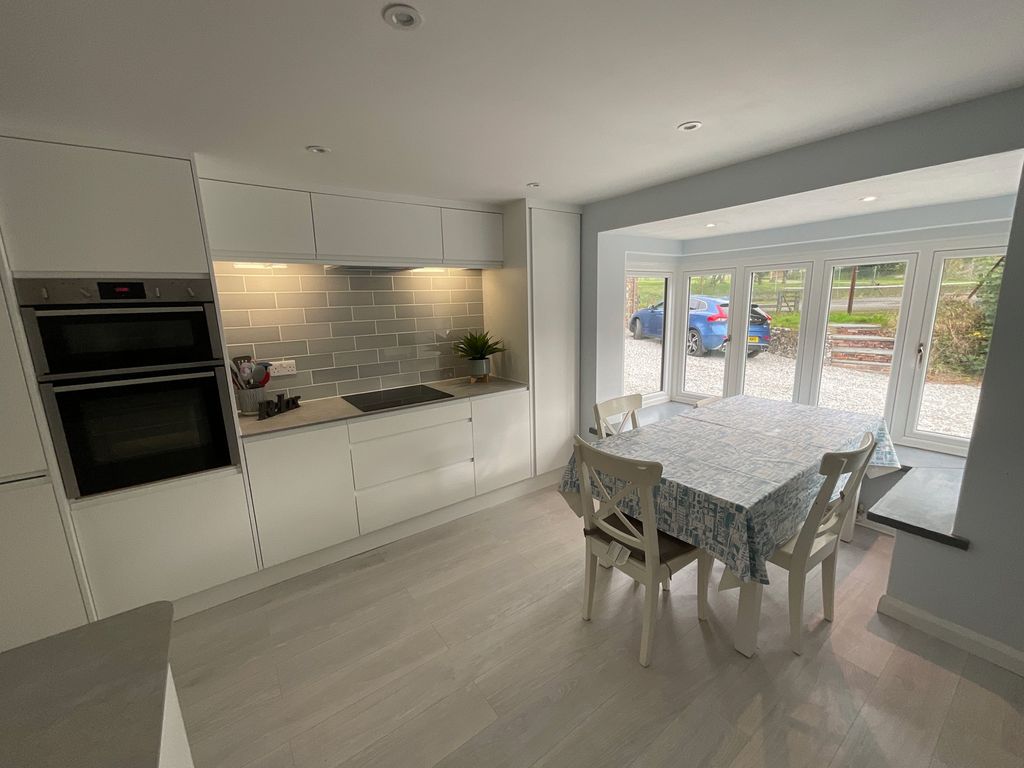 Property photo 3 of 25