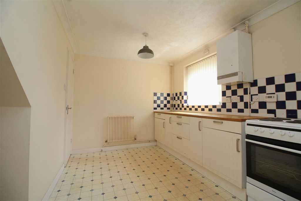 Property photo 2 of 13 Kitchen 2 .Jpg