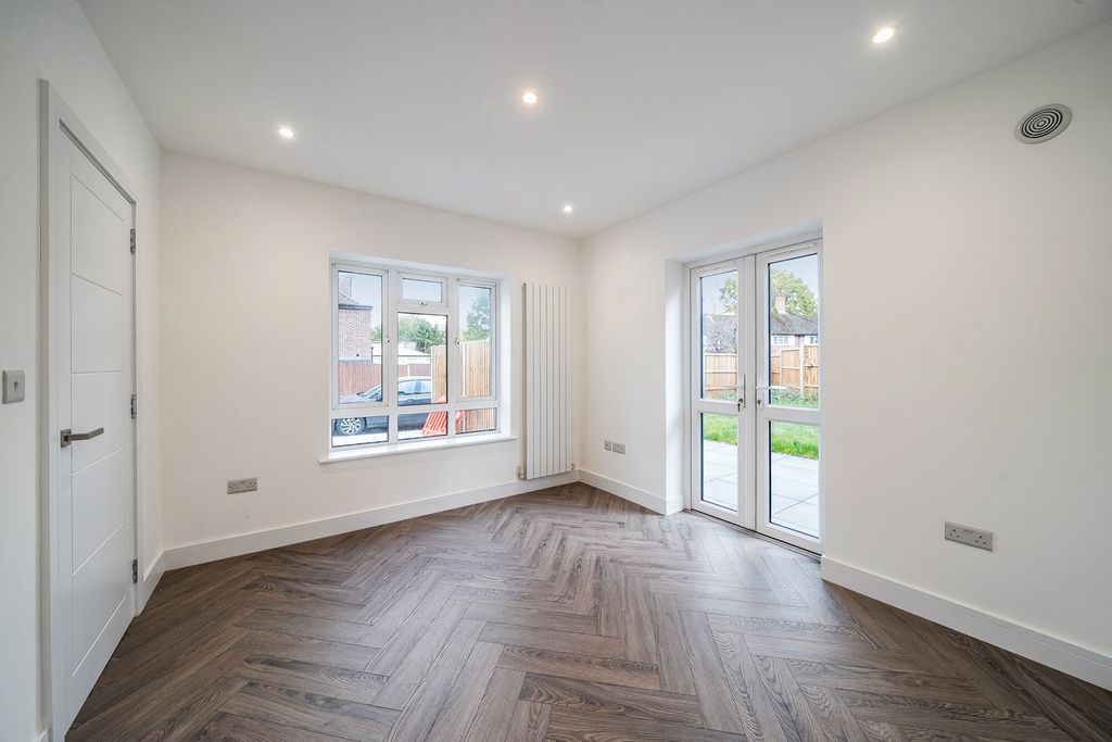 Property photo 3 of 20 1372080-4-68F79A2...