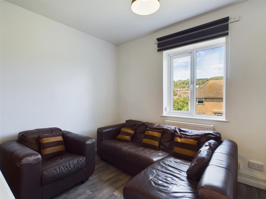 Property photo 2 of 18 Cam02534G0-Pr0055-Still008.Jpg