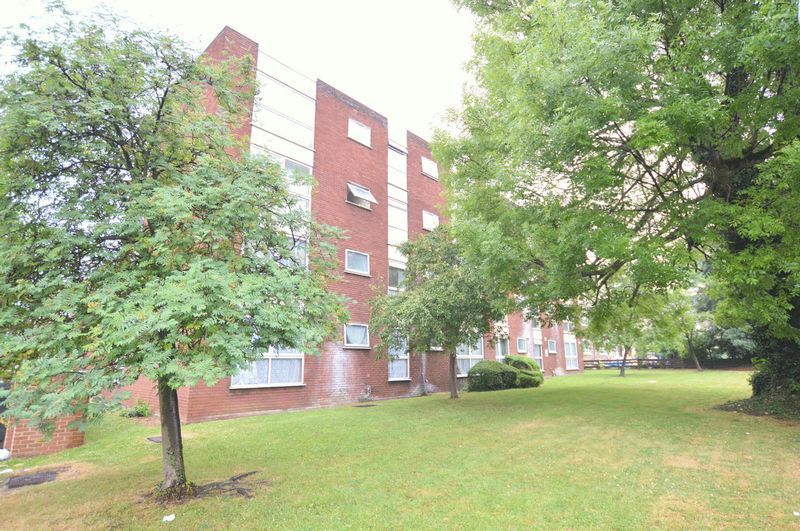 Property photo 1 of 6 Photo 5