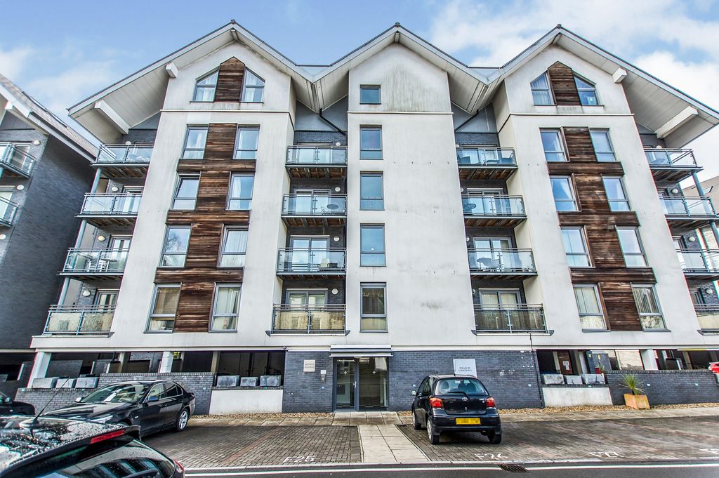 Property photo 2 of 11 Bedroom 1