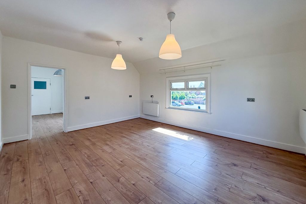 Property photo 3 of 8 5336023