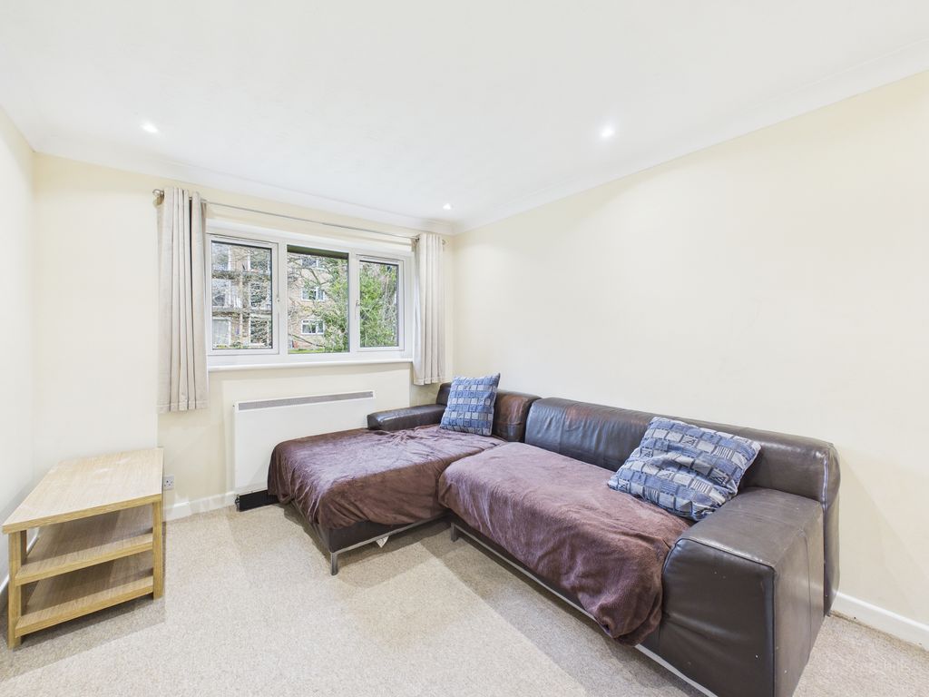 Property photo 2 of 6 Living Room